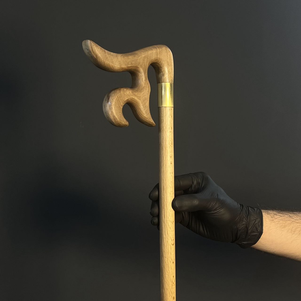 «عصای سنتی ایرانی با ترکیب چوب گردو، راش و فلز برنج»