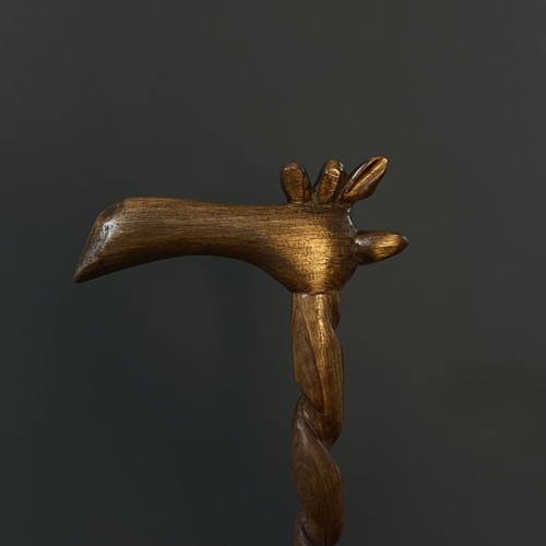 عصای دستساز مدل ژیراف با دسته پیکری از چوب گردو