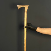 عکس نمای کامل عصا طرح تبر با بدنه چوب راش گرجستان و طراحی کلاسیک