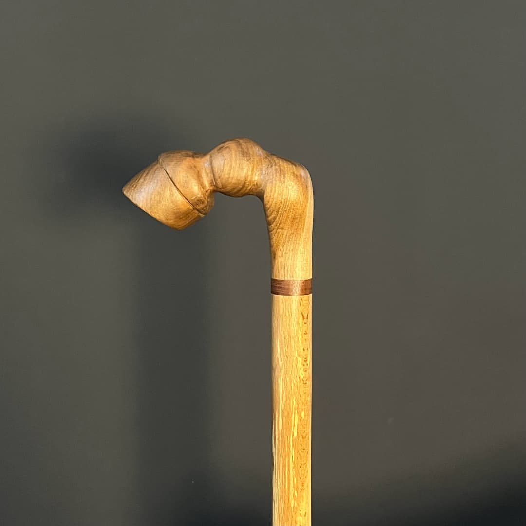 حلقه تزئینی از چوب کاج کانادایی در ترکیب با بدنه‌ی راش گرجستان