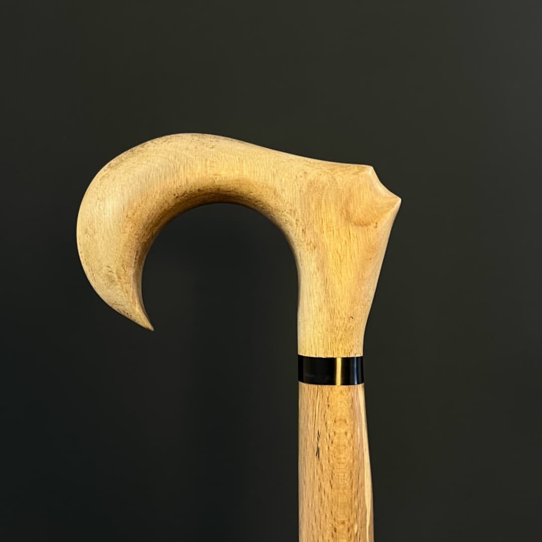 عصای دست‌ساز با دسته ارگونومیک از چوب گردوی گیلان و بدنه راش گرجستان