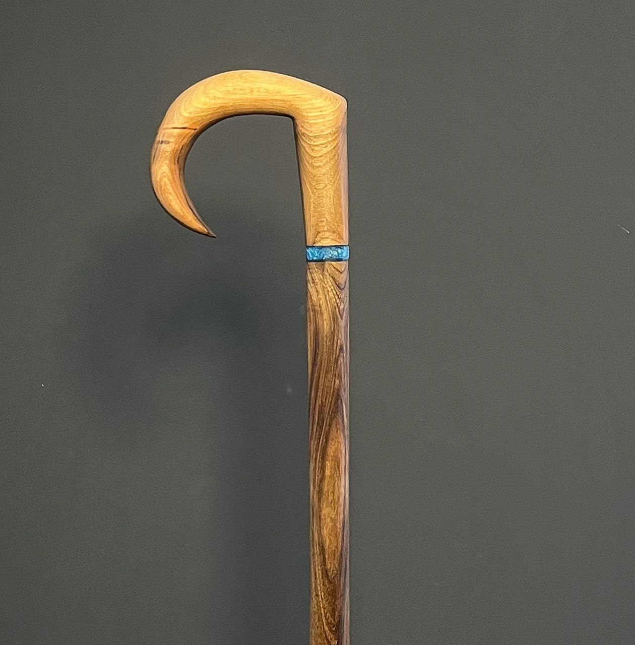 عصا دست‌ساز لوکس با حلقه رزینی آبی و طراحی الهام‌گرفته از طبیعت