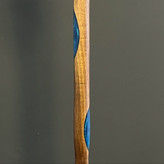 عصا سبک و بادوام با تلفیق چوب گردو و رزین در رنگ آبی روشن