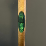 نمای نزدیک از چوب گردوی گیلان در عصای آرین