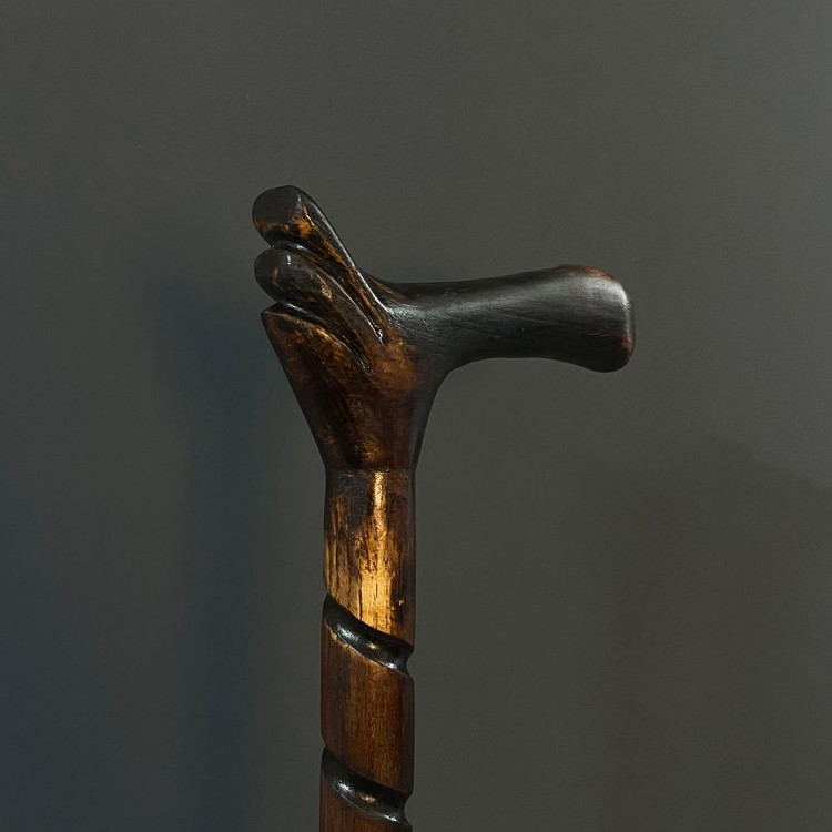 طراحی مارپیچ و هنری بدنه عصا مدل اساطیر