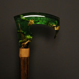 تصویر بدنه چوبی عصا مدل زمردین با بافت طبیعی راش و پرداخت صیقلی.