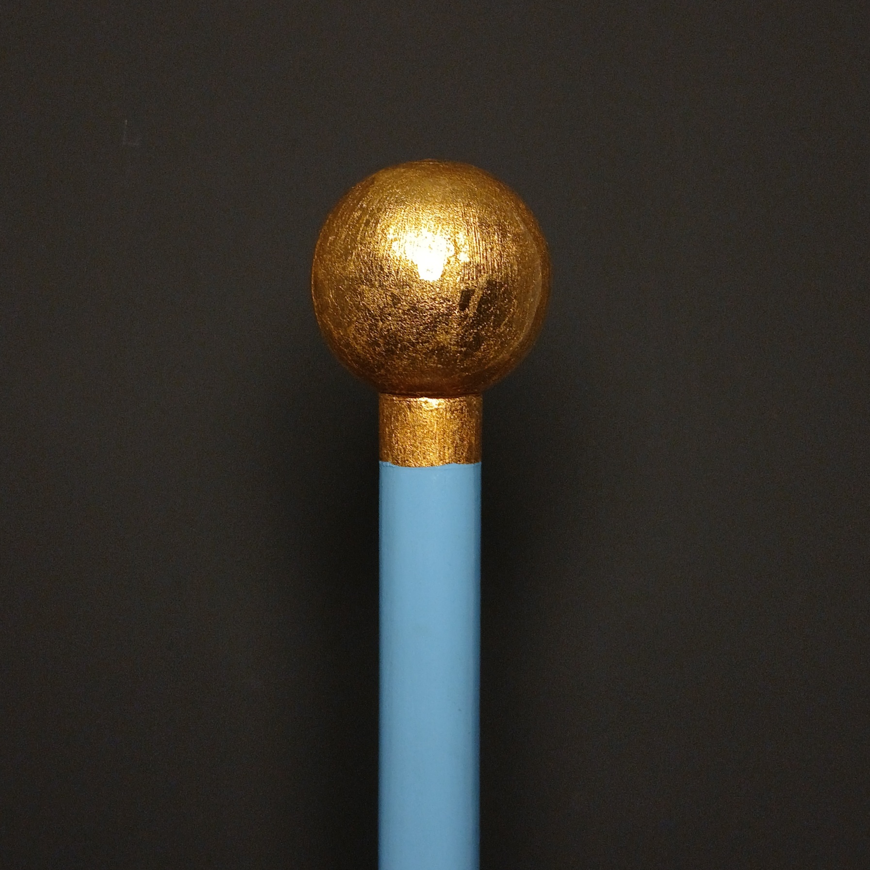 عصای دست‌ساز سلطنتی ماندانا بدنه آبی از چوب راش گرجستان