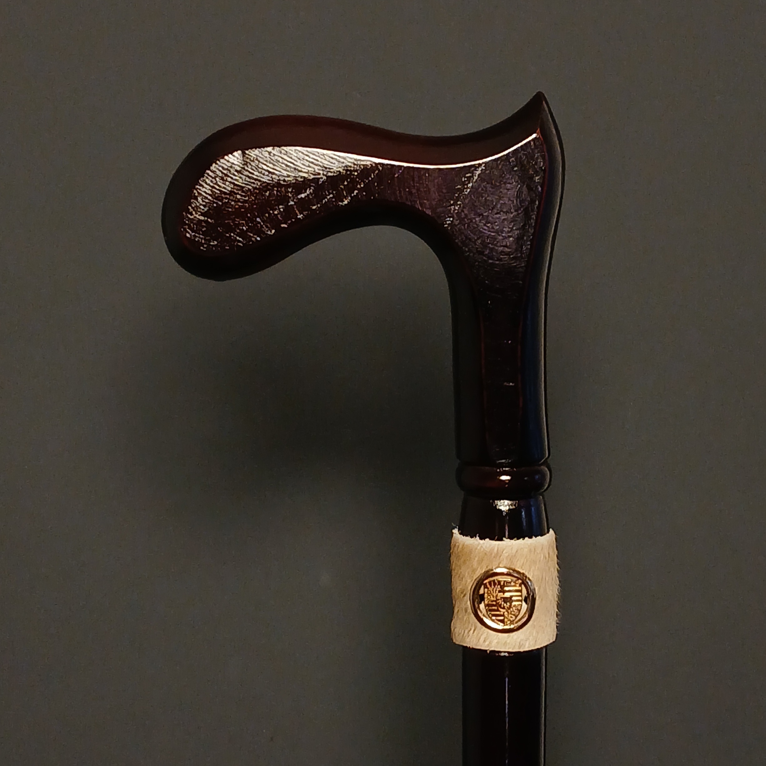 عصا کاویان با دسته چوب آزاد و بدنه راش سوپر گرجستان، طراحی دست‌ساز لوکس و مقاوم