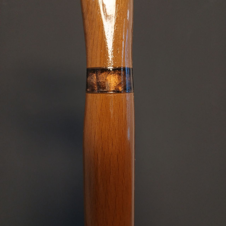 عصا هنری و کلکسیونی دستساز با طراحی مینیمال و الهام از چوب گلف.