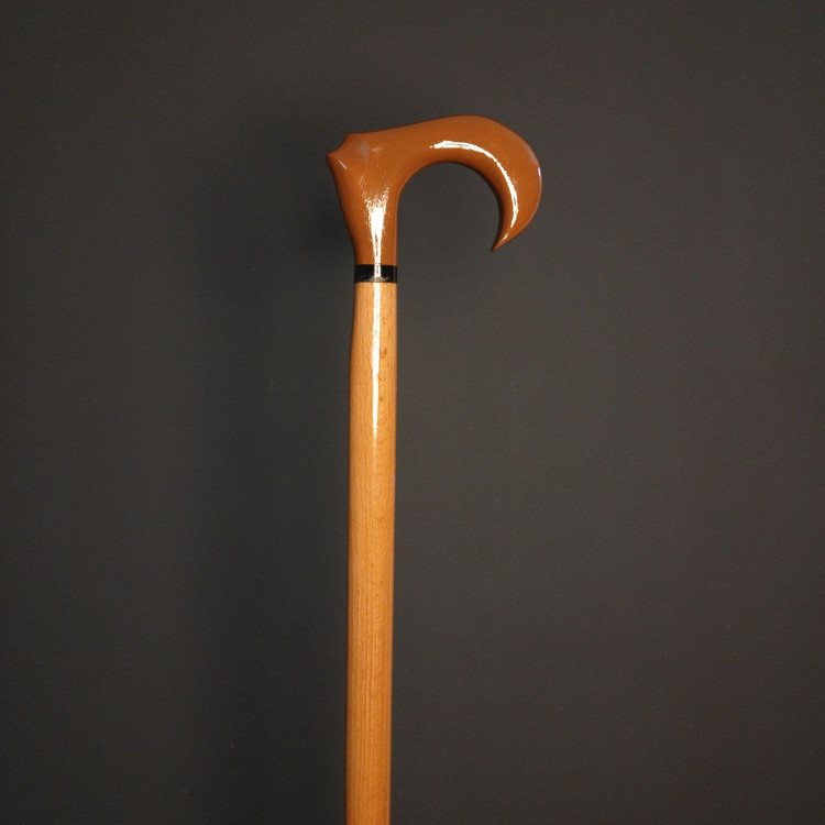 جزئیات حلقهٔ تزئینی رزین مشکی و اتصال دسته به بدنه در عصا مدل دیبا، کار دستساز و پرداخت دقیق