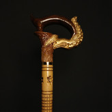 جزئیات فلز لعاب طلا در محل اتصال دسته و بدنه عصا مدل مارین