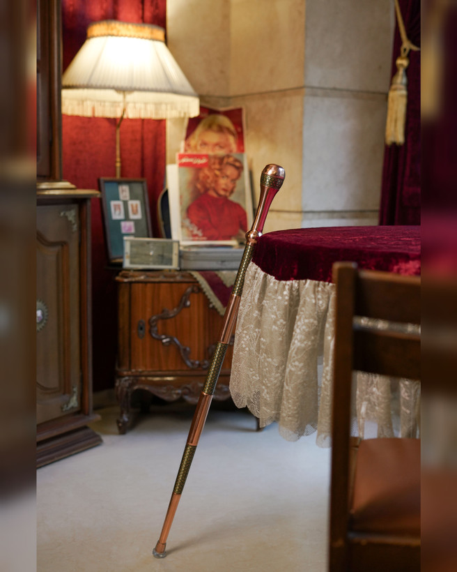 خرید عصای دست ساز ساخته شده از مس و خاتم درجه یک اثری فاخر از گالری عصاخان