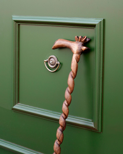 عصای دست ساز مدل ژیراف با دسته پیکری از چوب گردو