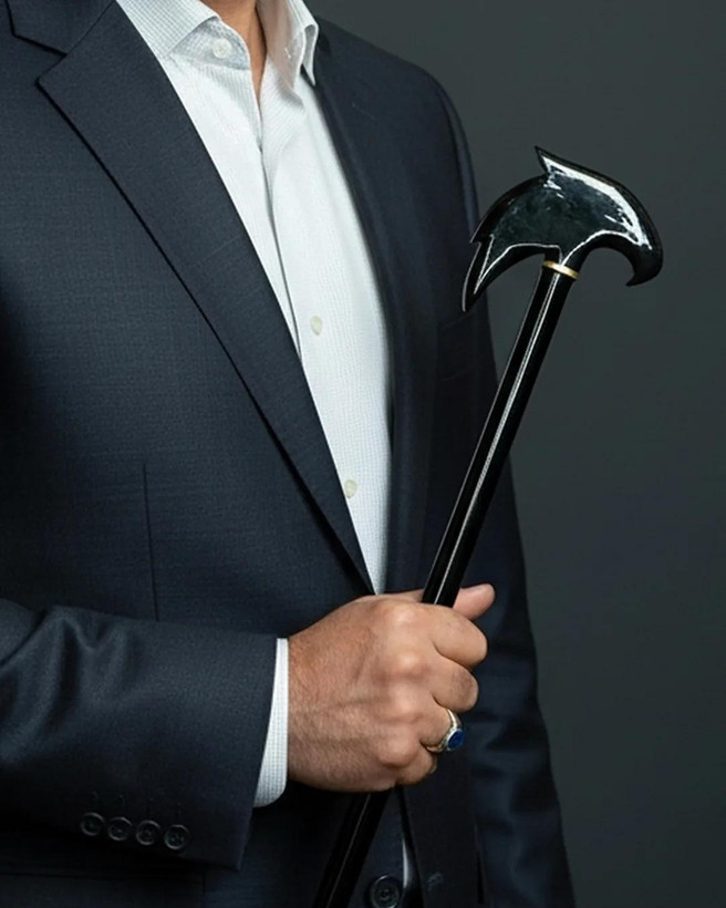 خرید عصا با طرح پرنده شکاری از گالری هنری عصاخان