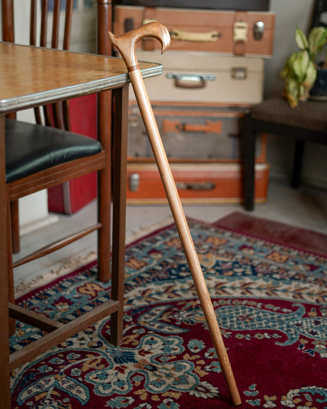 عصای چوبی دستساز مدل دریا با دسته منحنی و طراحی الهامگرفته از موج دریا