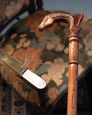 نمای نزدیک حلقه و اتصال دسته به بدنه عصا رخش — کیفیت ساخت و پرداخت دقیق