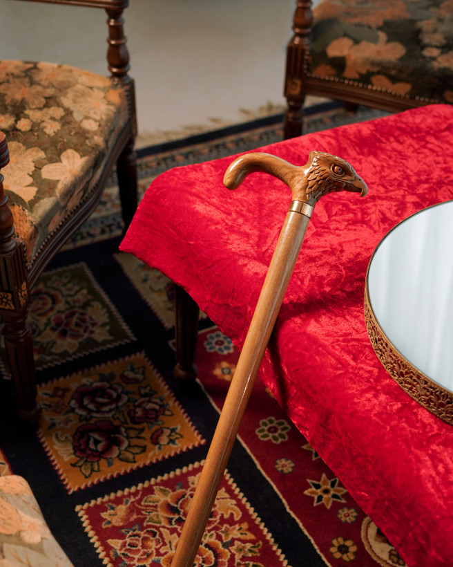 بدنه قهوهای عسلی با ته مایه کهربایی چوب راش گرجستان