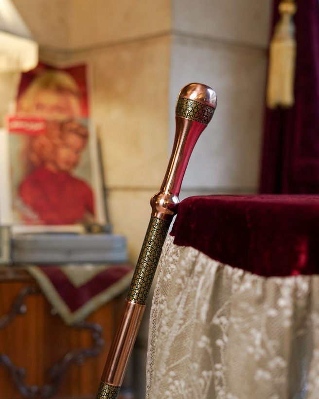 خرید عصای دست ساز ساخته شده از مس و خاتم درجه یک اثری فاخر از گالری عصاخان