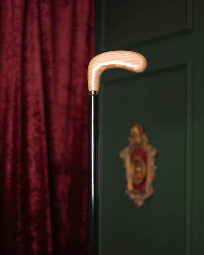 نمای نزدیک دسته افرا با پرداخت براق در مدل سپهر