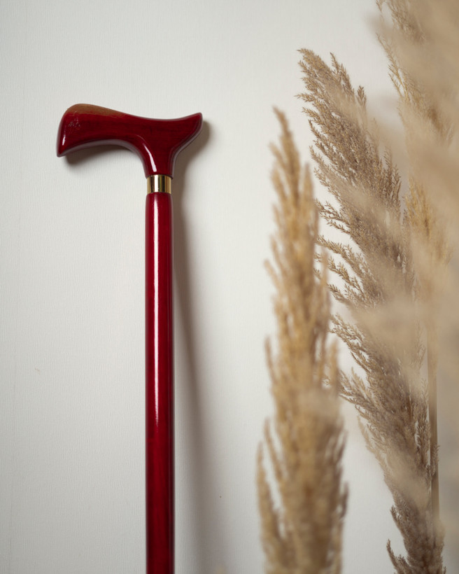 عصا مدل آذرخش ساخته شده از چوب های درجه یک با حلقه استیل طلایی