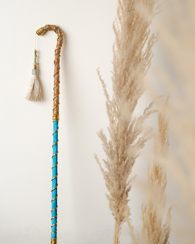 نمای کامل عصا خیزران با تزئینات اضافی